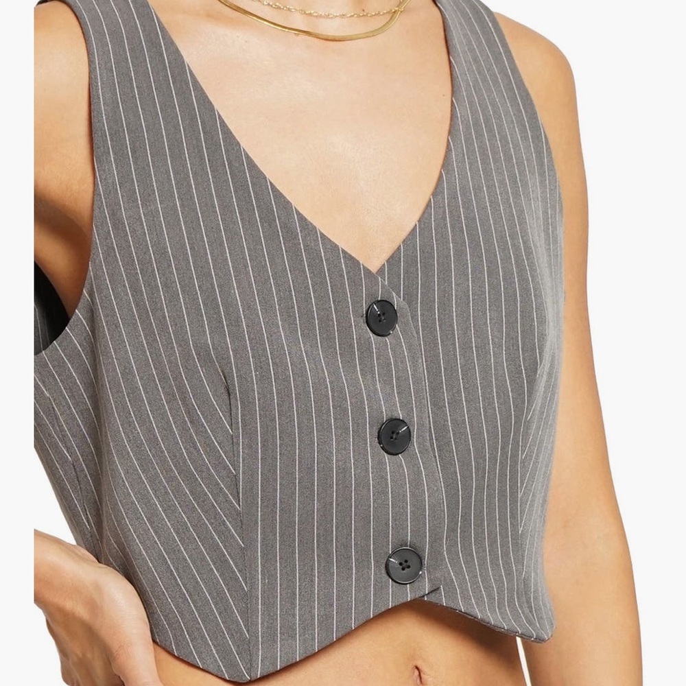 Know one cares pinstripe best. NEVER WORN